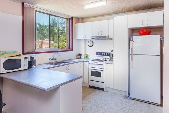  9 Armrick Avenue, Broadbeach QLD 4218, Broadbeach - Thumbnail 3