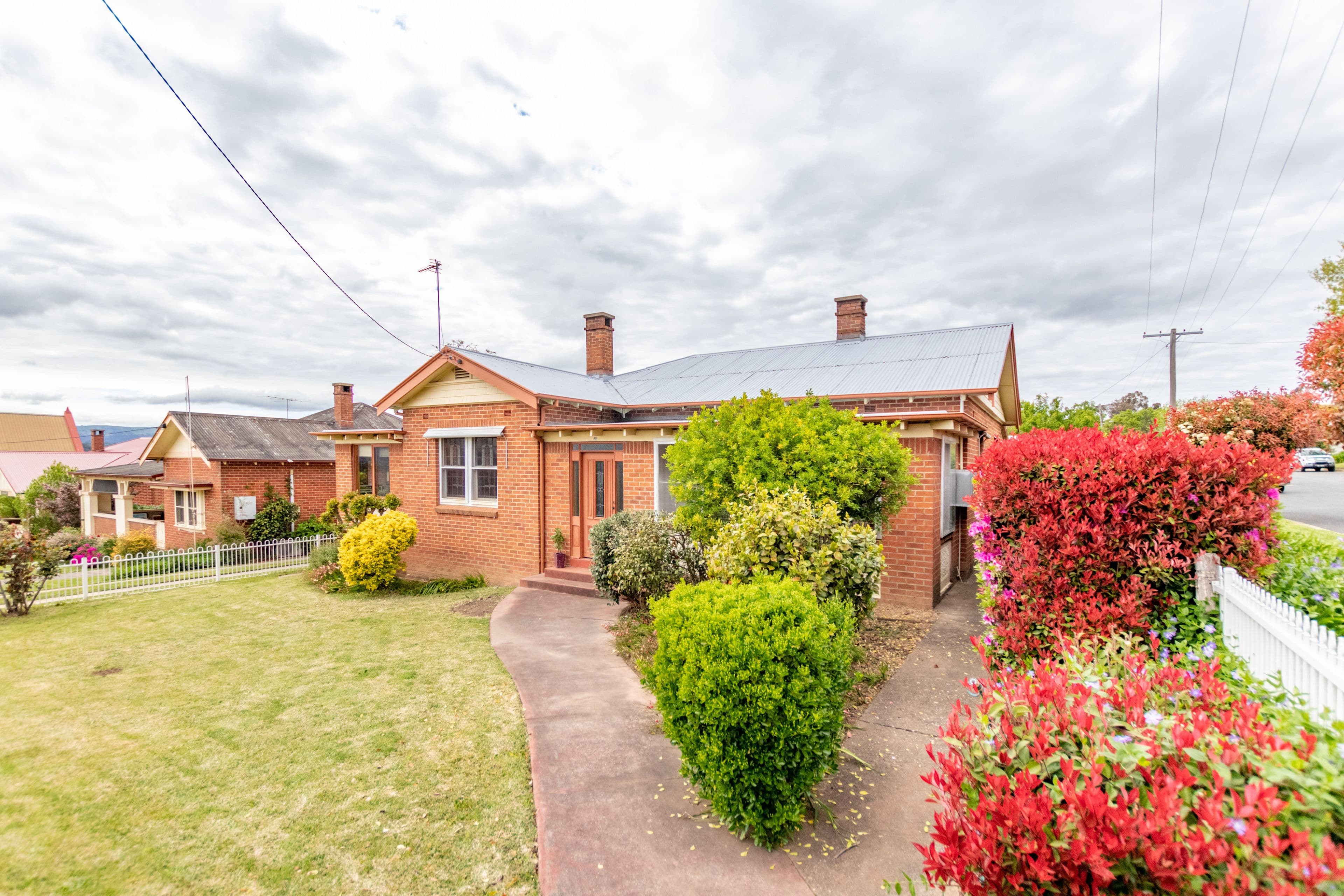 186 Wynyard Street, Tumut NSW 2720, Tumut - Thumbnail 2
