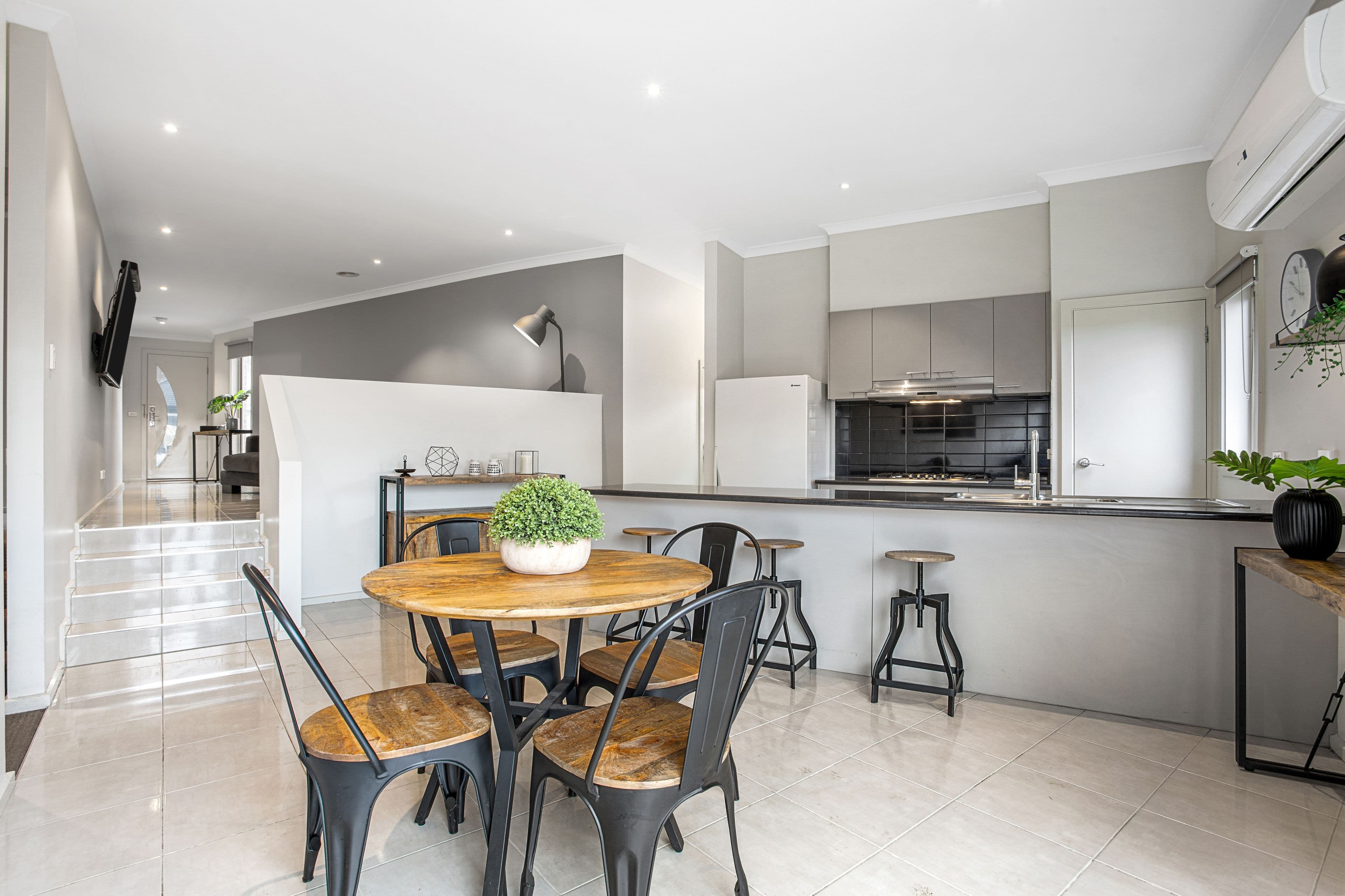 5 Vimini Drive, Narre Warren VIC 3805, Narre Warren - Thumbnail 3