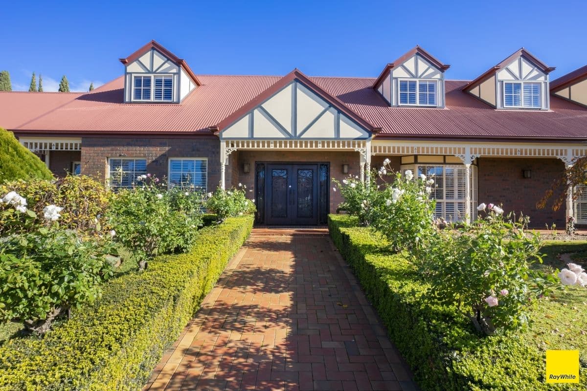 15 Haven Court, Werribee VIC 3030, Werribee - Thumbnail 2
