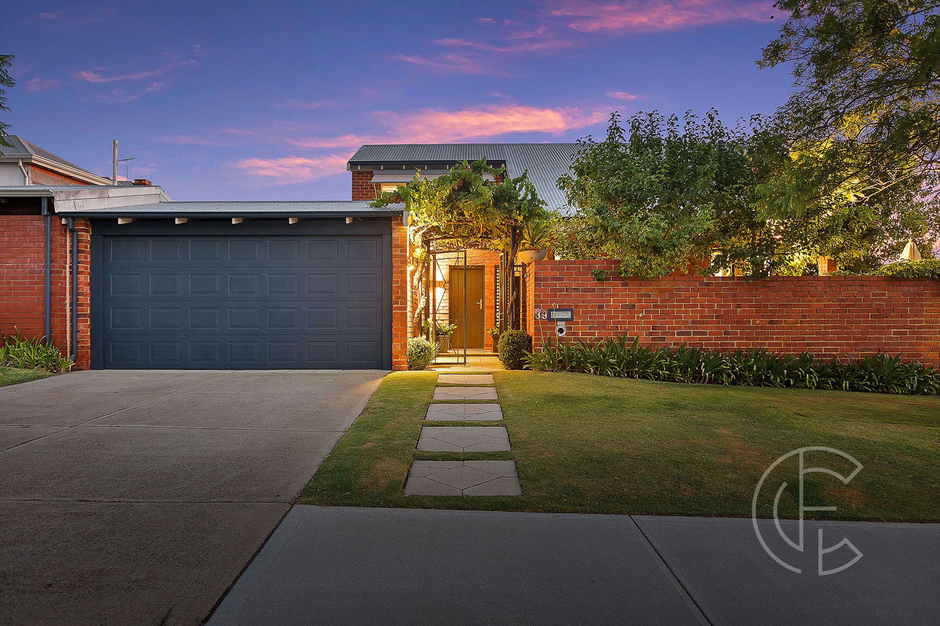 39 Ruislip Street, West Leederville - Thumbnail 2
