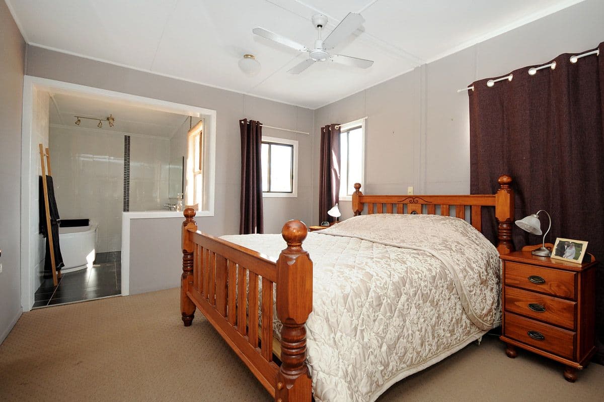 31 West Street, NEWTOWN QLD 4350, Newtown - Thumbnail 7