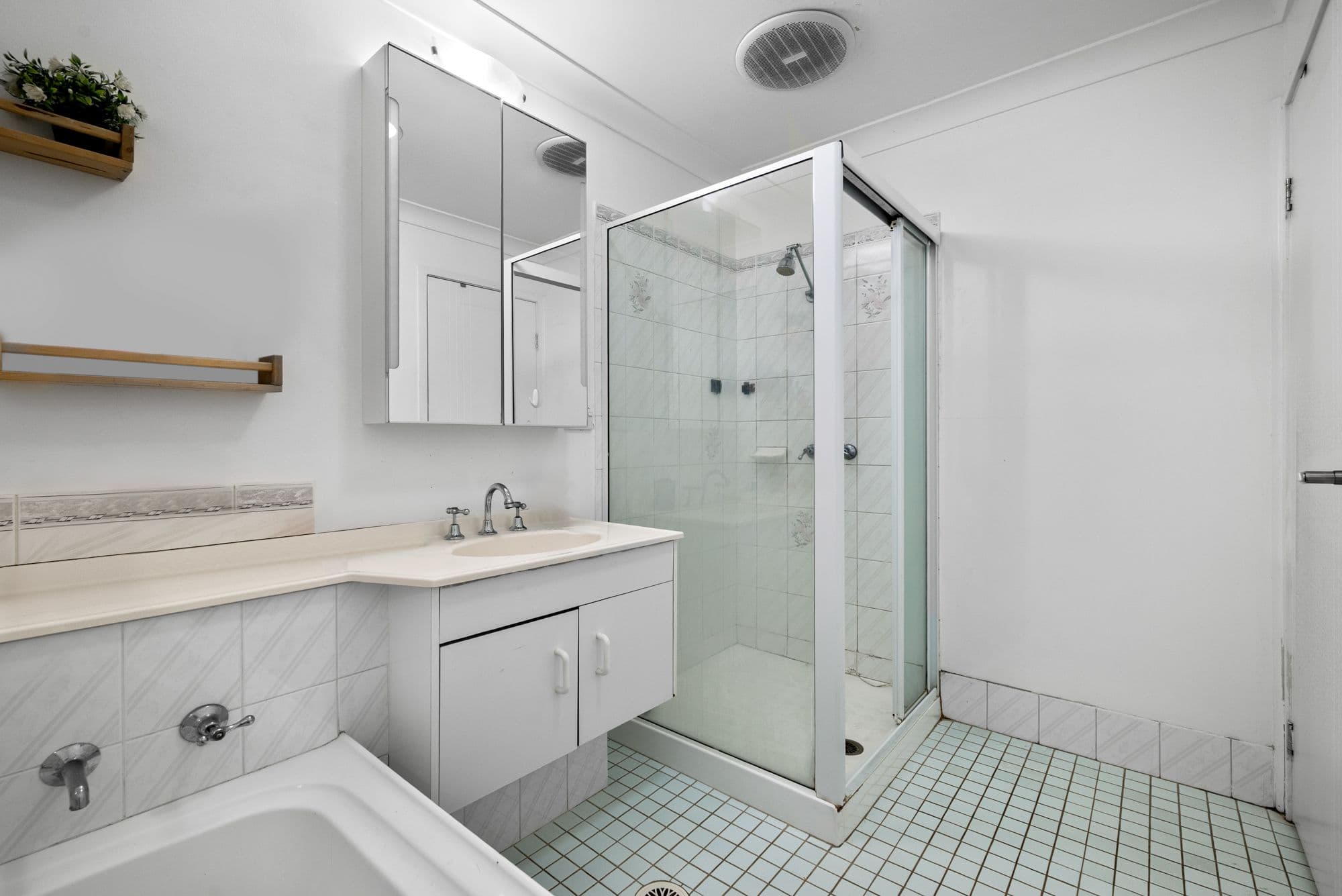 9 & 9a Francisco Crescent, Rosemeadow NSW 2560, Rosemeadow - Thumbnail 6