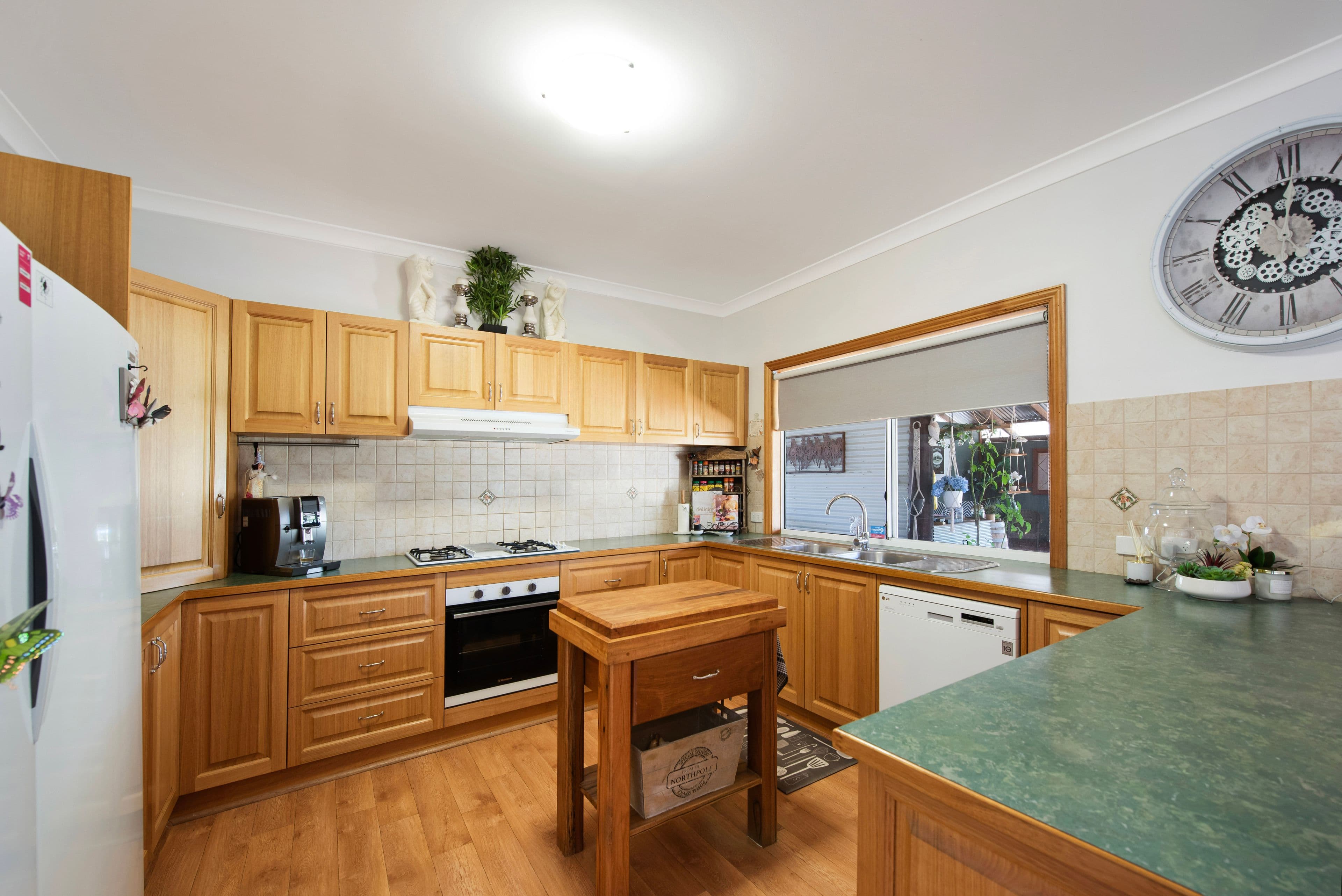 10 Polwarth Parade, Deepdale WA 6532, Deepdale - Thumbnail 2