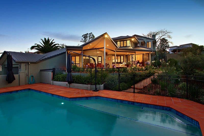 2 Bowman Place, MOUNT OMMANEY QLD 4074, Mount Ommaney - Thumbnail 2