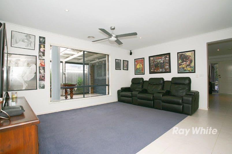 10 Reynard Place, CRANBOURNE EAST VIC 3977, Cranbourne East - Thumbnail 5