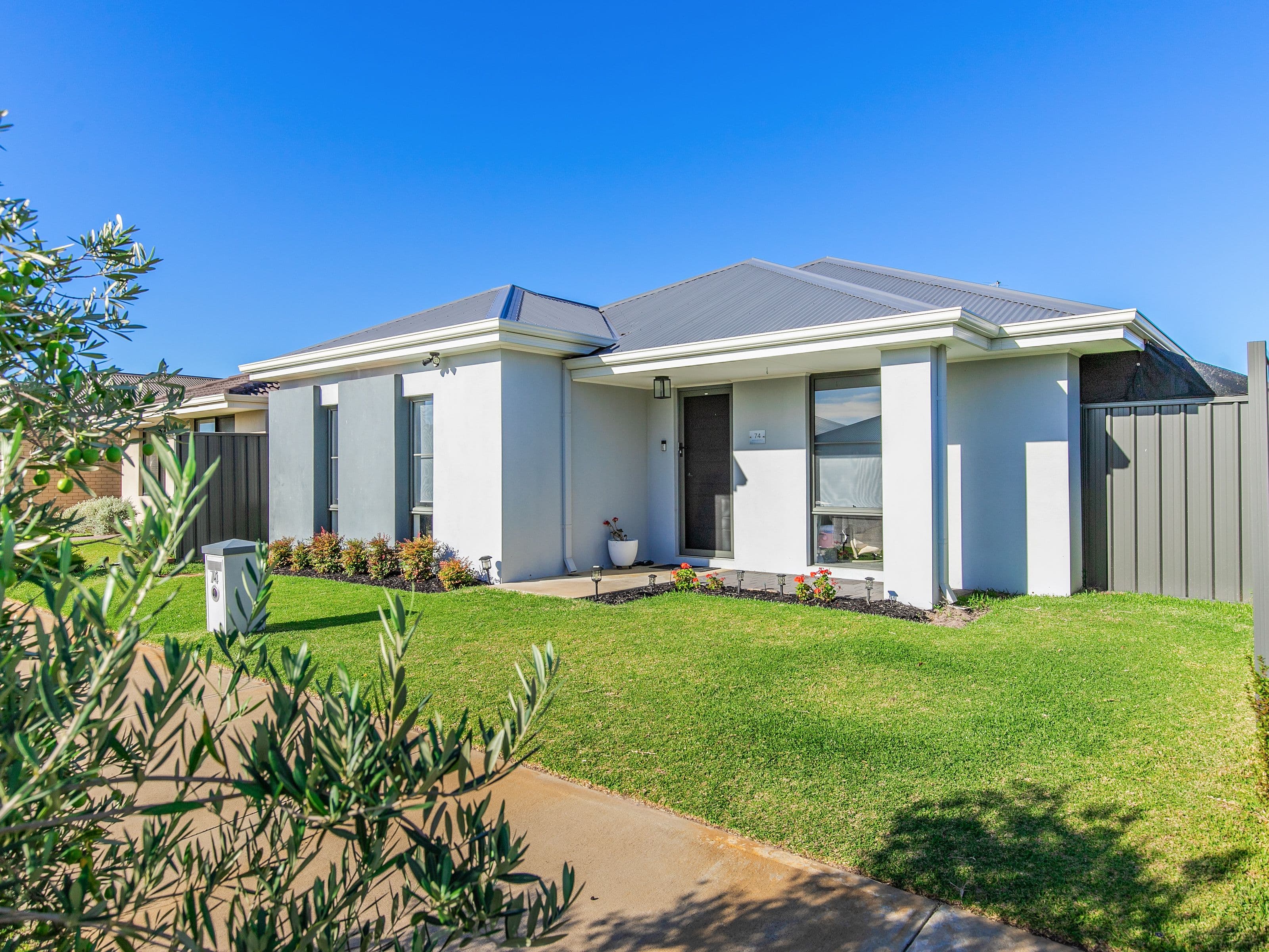 74 Bottlenose Circuit, Waikiki WA 6169, Waikiki - Image 1
