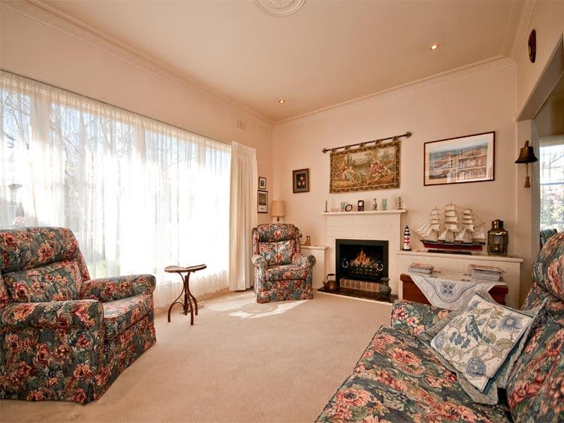 4 Caroline Street, BOX HILL NORTH VIC 3129, Box Hill North - Thumbnail 2