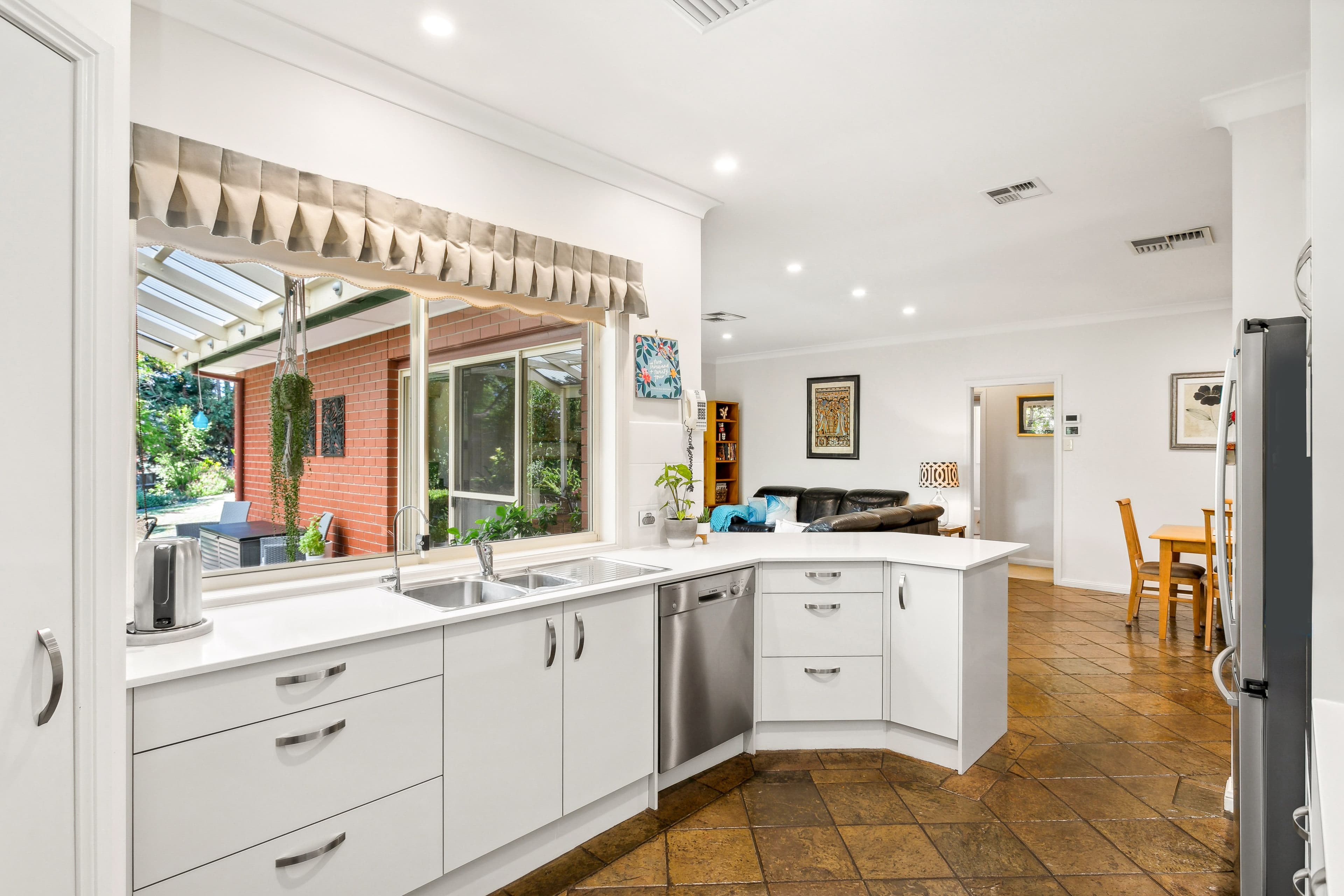 32 Kingfisher Circuit, Flagstaff Hill SA 5159, Flagstaff Hill - Thumbnail 7
