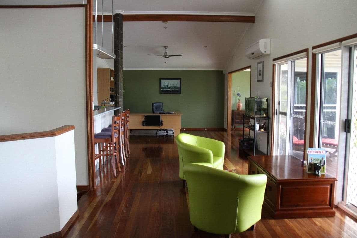19 Chauvel Court, BOYNE ISLAND QLD 4680, Boyne Island - Thumbnail 4