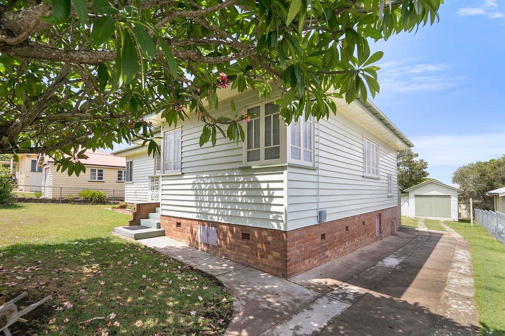 2 Schelbach Street, Booval QLD 4304, Booval - Thumbnail 2