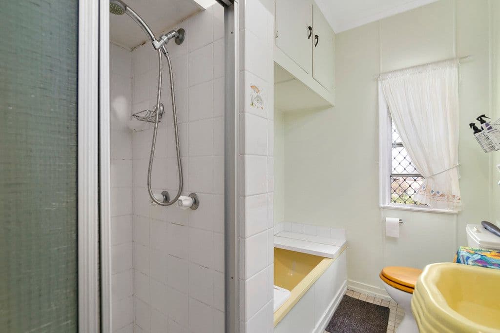 2 Schelbach Street, Booval QLD 4304, Booval - Thumbnail 8
