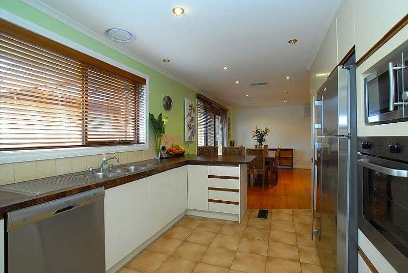 13 Doncaster East Road, MITCHAM VIC 3132, Mitcham - Thumbnail 3