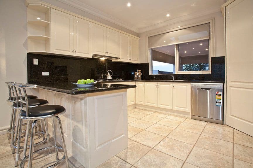 90 Sunnybrook Drive, WHEELERS HILL VIC 3150, Wheelers Hill - Thumbnail 2