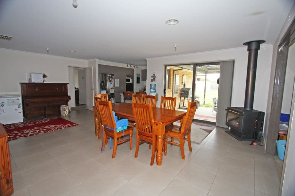 6 Moses Street, Bungendore - Thumbnail 7
