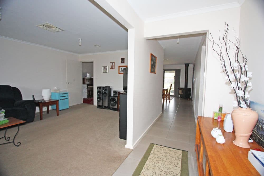 6 Moses Street, Bungendore - Thumbnail 8