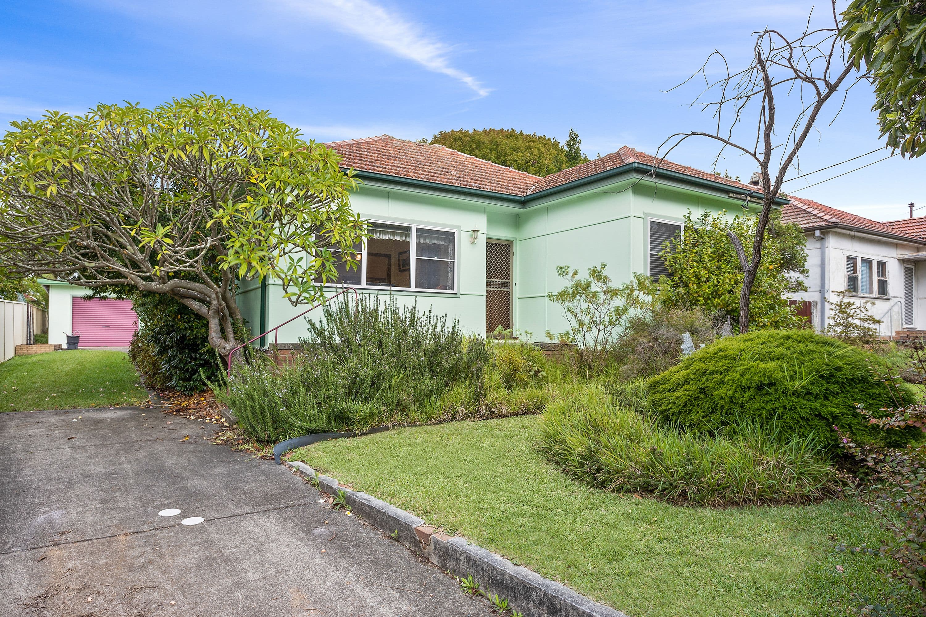 3/2 Serrata Court, Hillside - Image 1