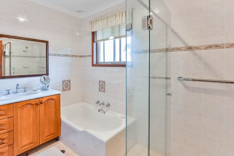 73 Pinaroo Crescent, Bradbury - Thumbnail 8