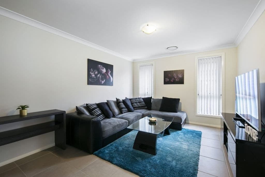 13 Golden Whistler Avenue, Aberglasslyn - Thumbnail 4