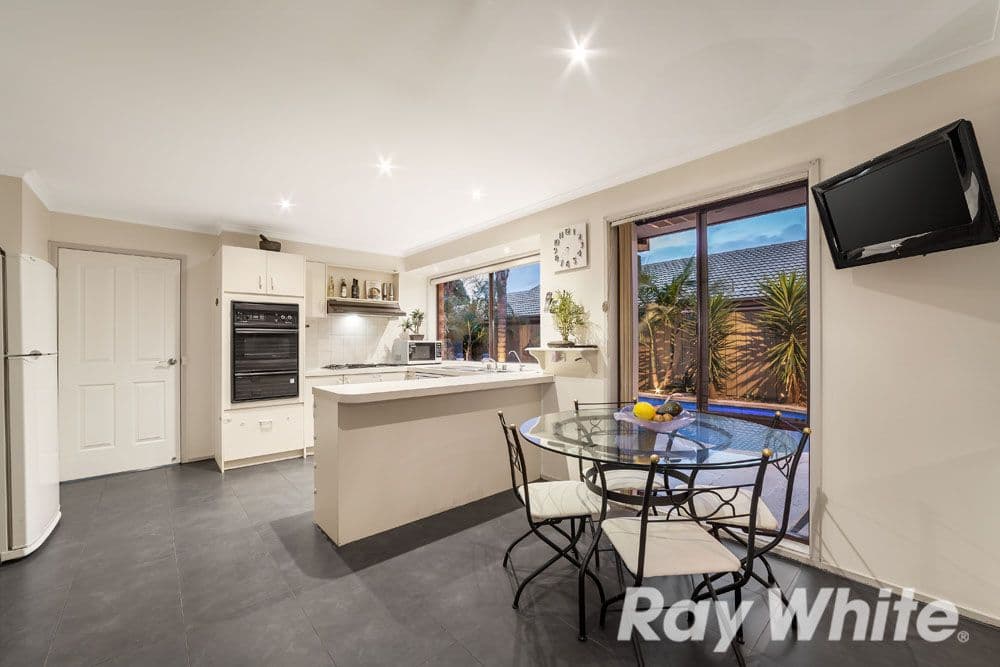 10 Gilligans Court, Rowville VIC 3178, Rowville - Thumbnail 2