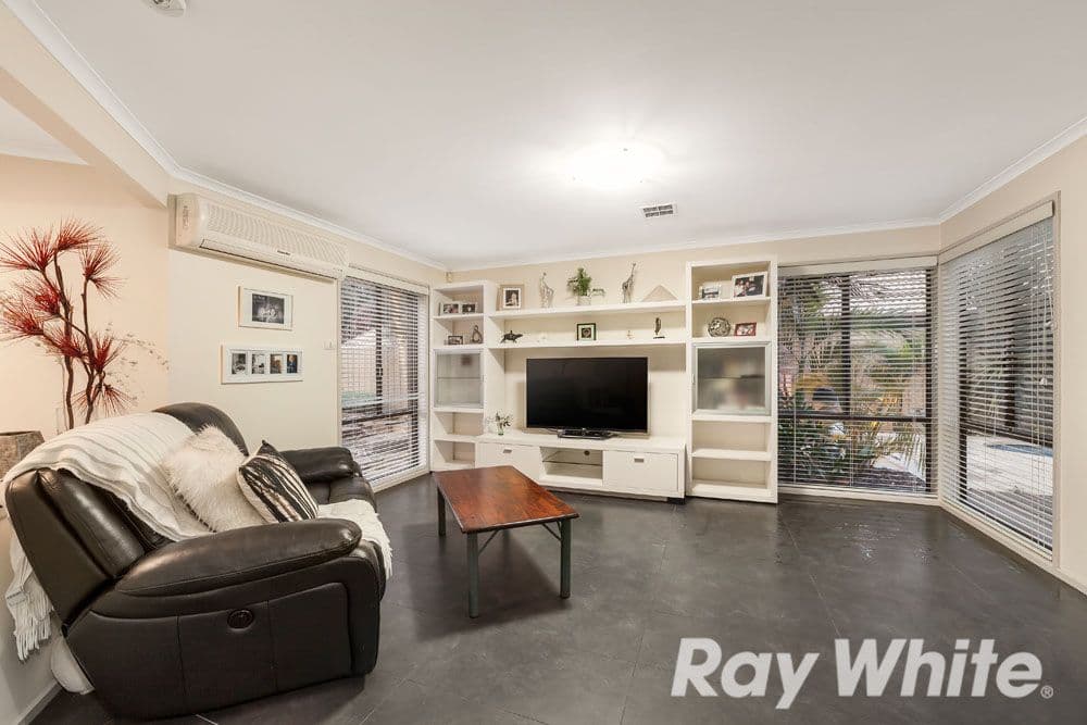 10 Gilligans Court, Rowville VIC 3178, Rowville - Thumbnail 3