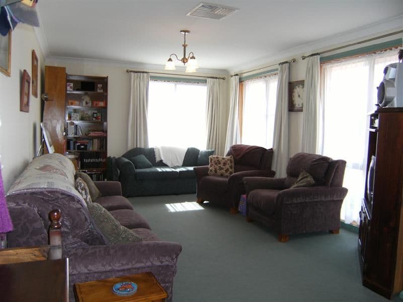 6 Provan Place, DUBBO NSW 2830, Dubbo - Thumbnail 3
