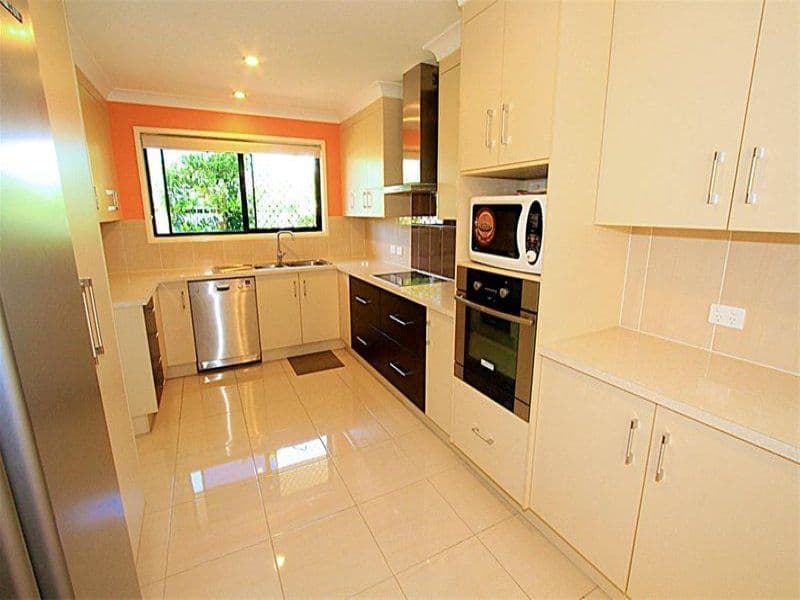 27 Laird Avenue, NORMAN GARDENS QLD 4701, Norman Gardens - Thumbnail 2