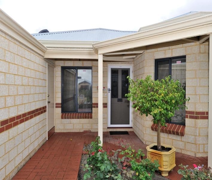 10 Rocklea Crescent, ELLENBROOK WA 6069, Ellenbrook - Thumbnail 7