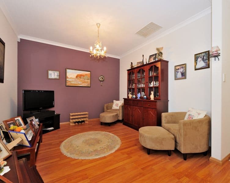 10 Rocklea Crescent, ELLENBROOK WA 6069, Ellenbrook - Thumbnail 8