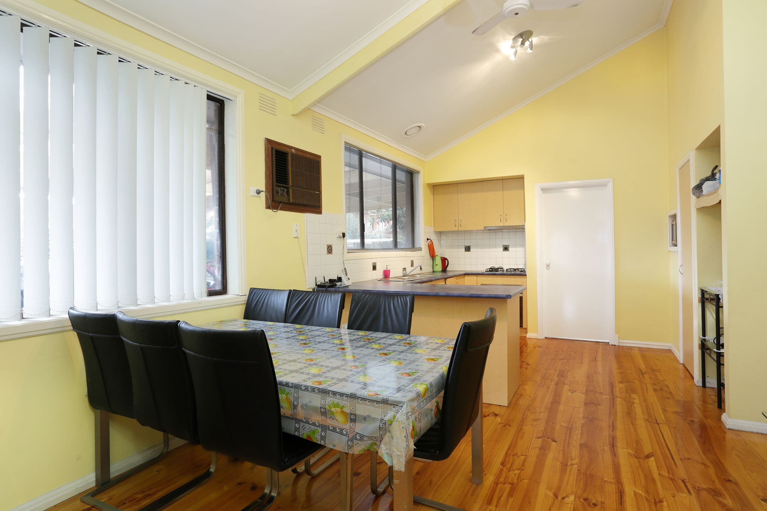 27 Stonehaven Drive, Thomastown VIC 3074, Thomastown - Thumbnail 3