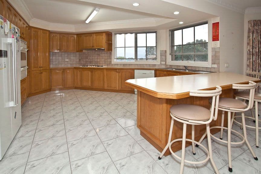 131 Hawthorn Road, FOREST HILL VIC 3131, Forest Hill - Thumbnail 2