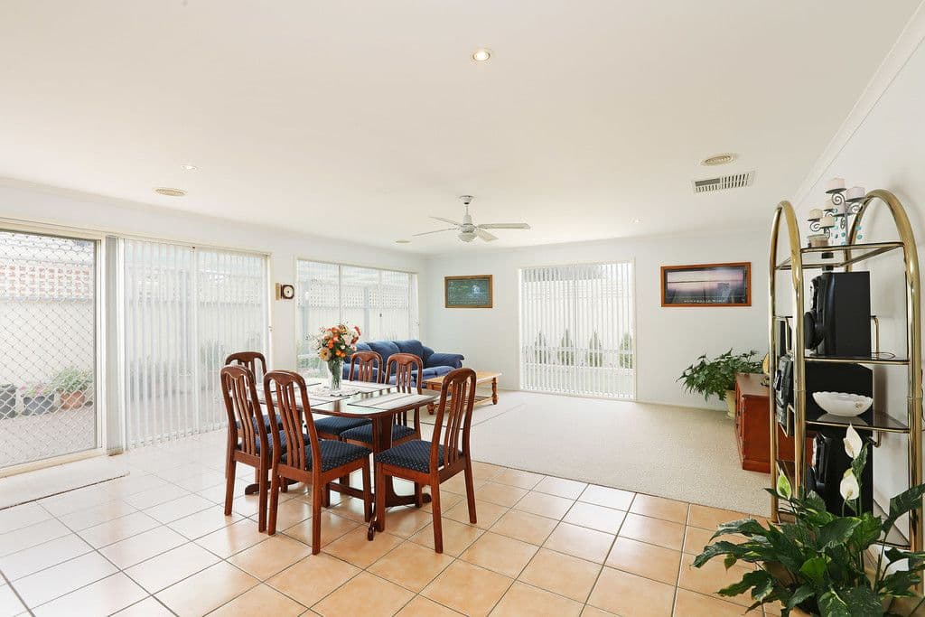 11 Redleaf Close, Lara VIC 3212, Lara - Thumbnail 4