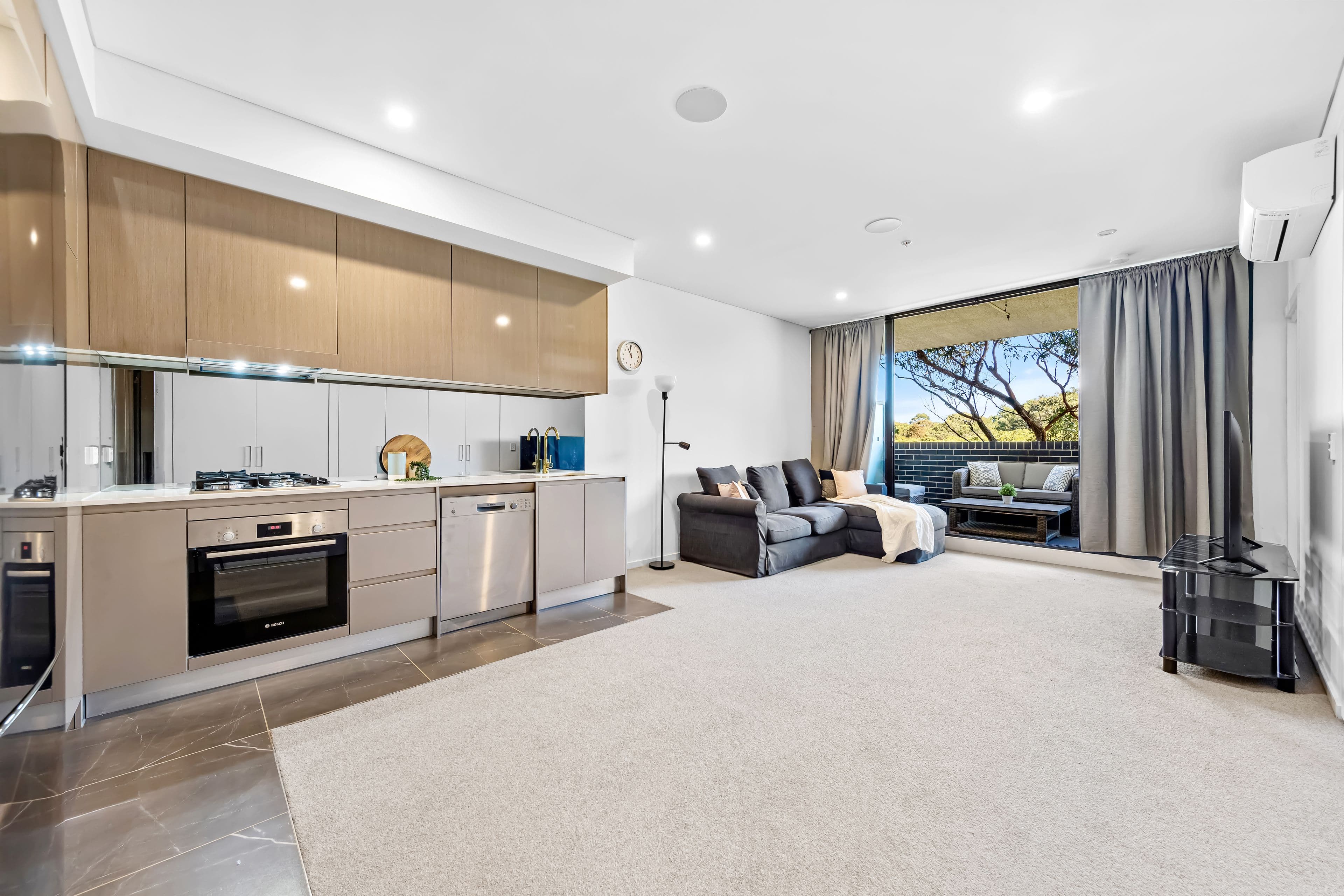 5 Bennelong Pkwy, Wentworth Point NSW 2127, Wentworth Point - Thumbnail 2
