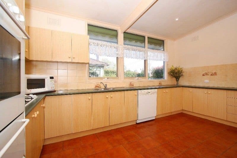 38 Ibbottson Street, WATSONIA VIC 3087, Watsonia - Thumbnail 2