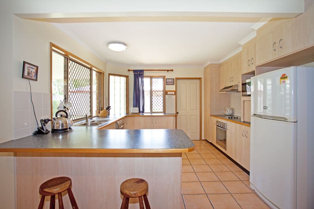 16 Nadina Street, BEACONSFIELD QLD 4740, Beaconsfield - Thumbnail 2