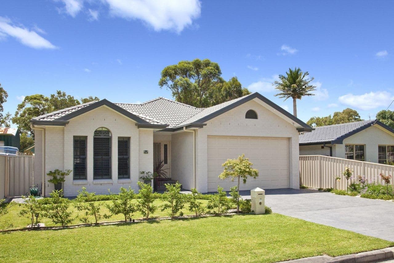 14  Meredith Avenue, LEMON TREE PASSAGE NSW 2319, Lemon Tree Passage - Thumbnail 4