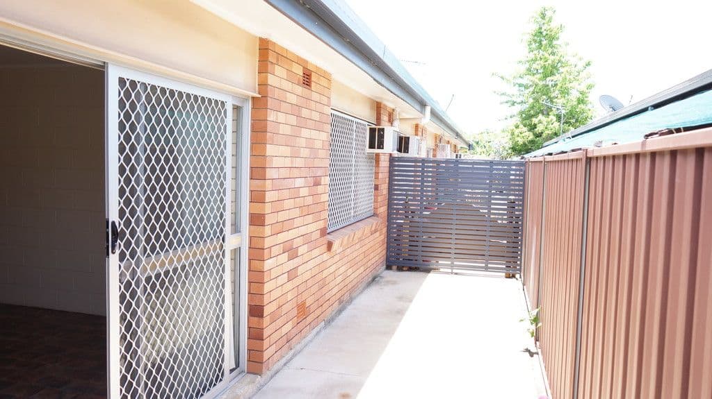 85 Queens Road, Hermit Park QLD 4812, Hermit Park - Thumbnail 2