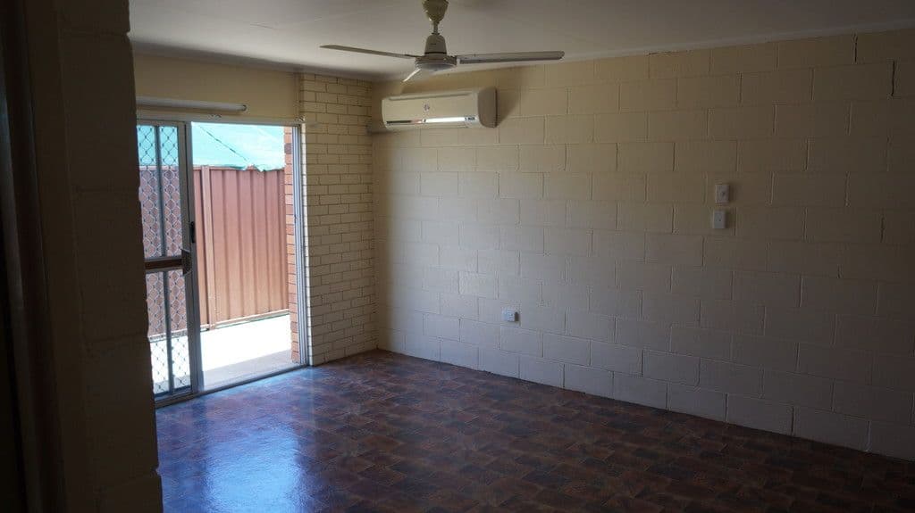 85 Queens Road, Hermit Park QLD 4812, Hermit Park - Thumbnail 4