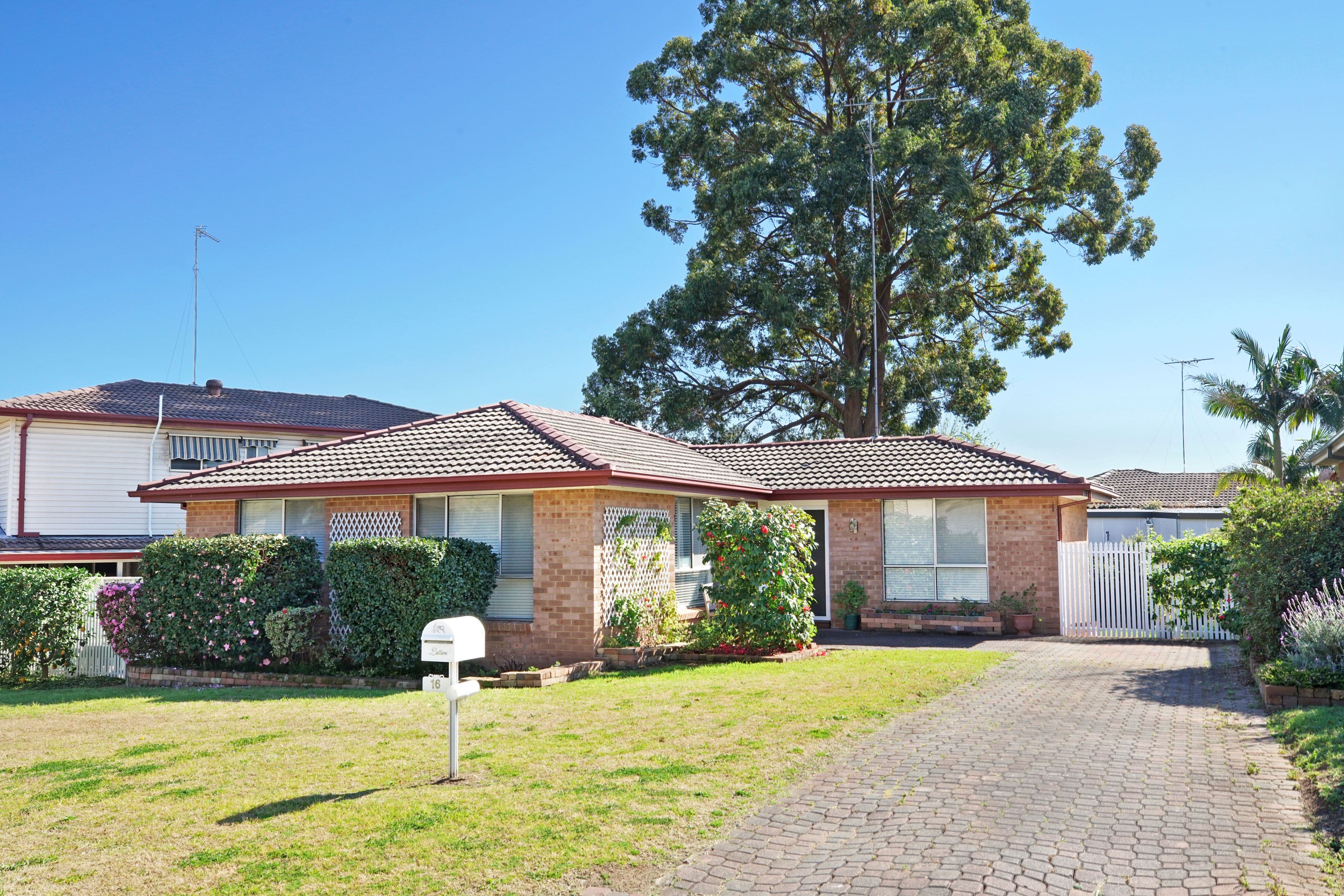 16 Gandell Crescent, South Penrith - Image 1