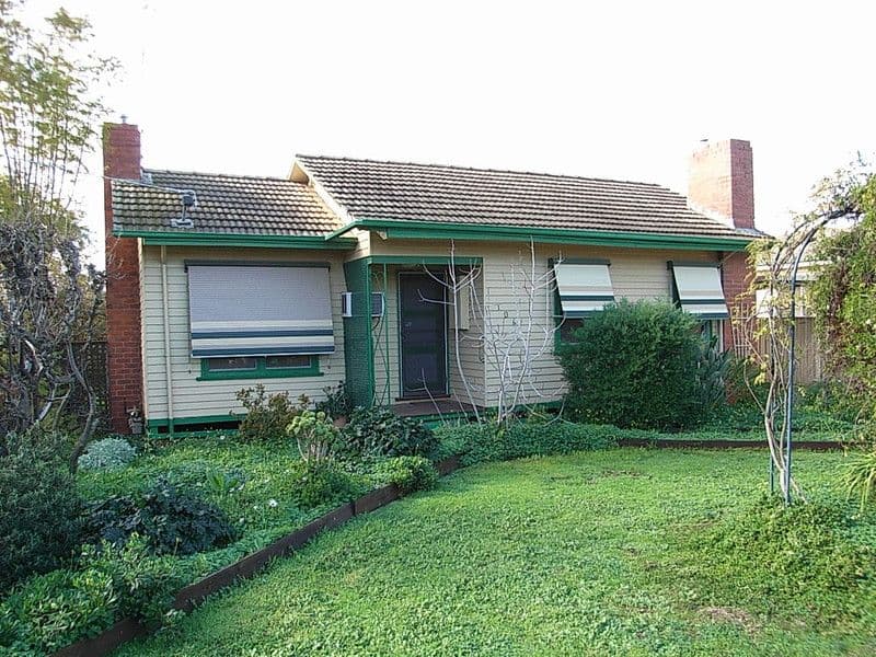 106 Hume Street, ECHUCA VIC 3564, Echuca - Image 1