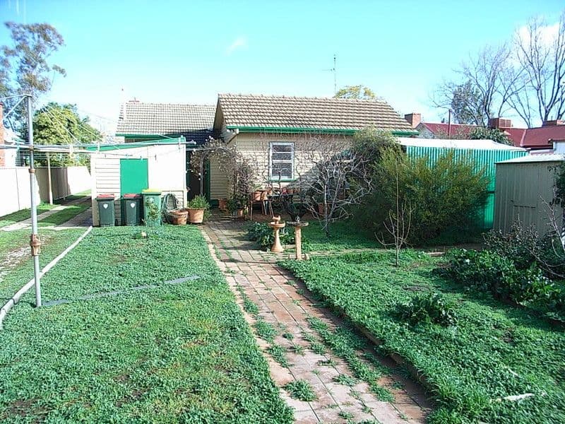 106 Hume Street, ECHUCA VIC 3564, Echuca - Thumbnail 2