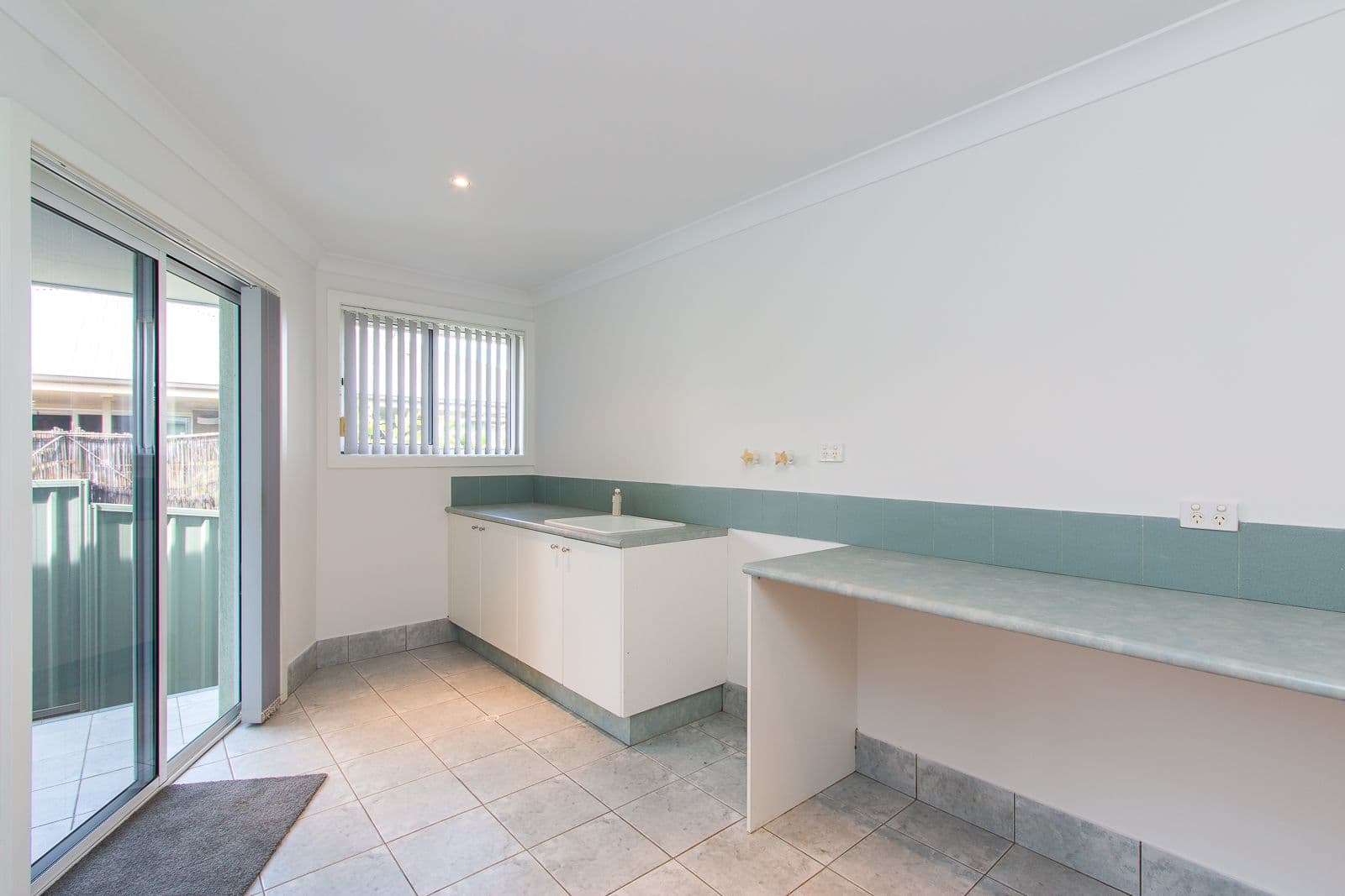 27 Burwood Road, Whitebridge - Thumbnail 7