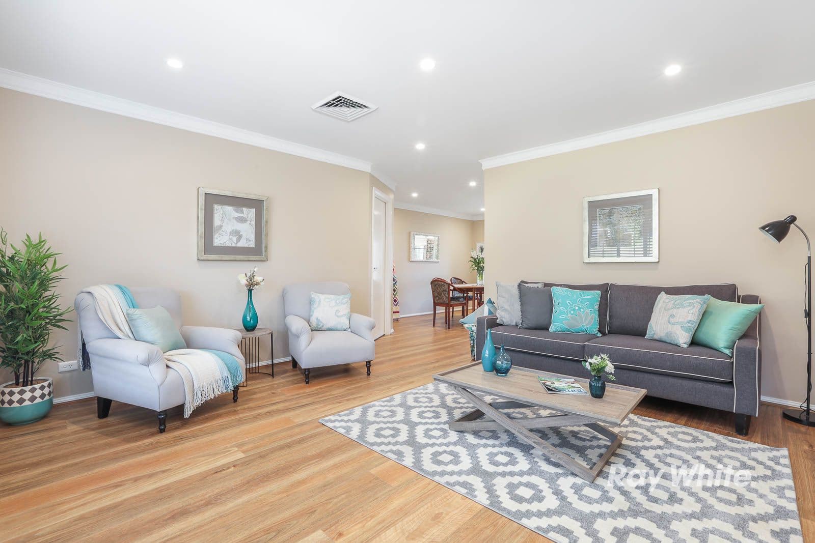48 Gooraway Drive, Castle Hill - Thumbnail 3