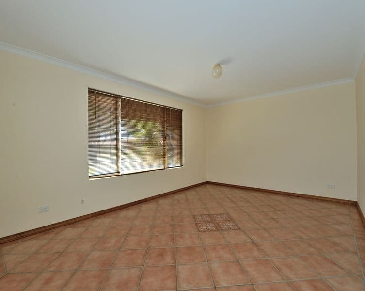 54 Jamaican Road, WAIKIKI WA 6169, Waikiki - Thumbnail 6
