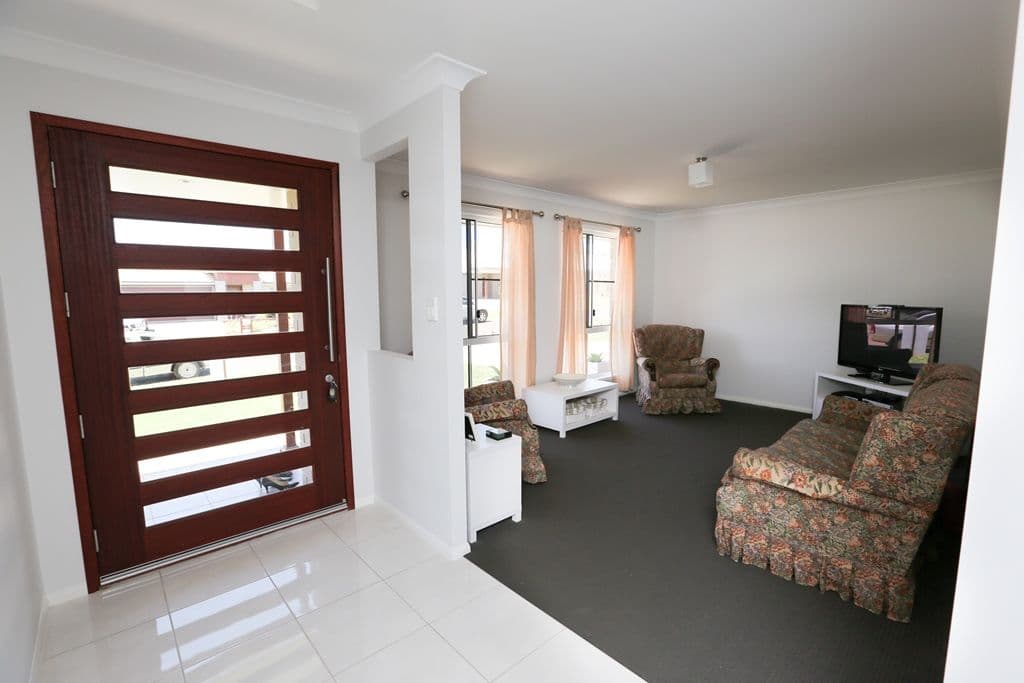 45 Bennett Street, KLEINTON QLD 4352, Kleinton - Thumbnail 2