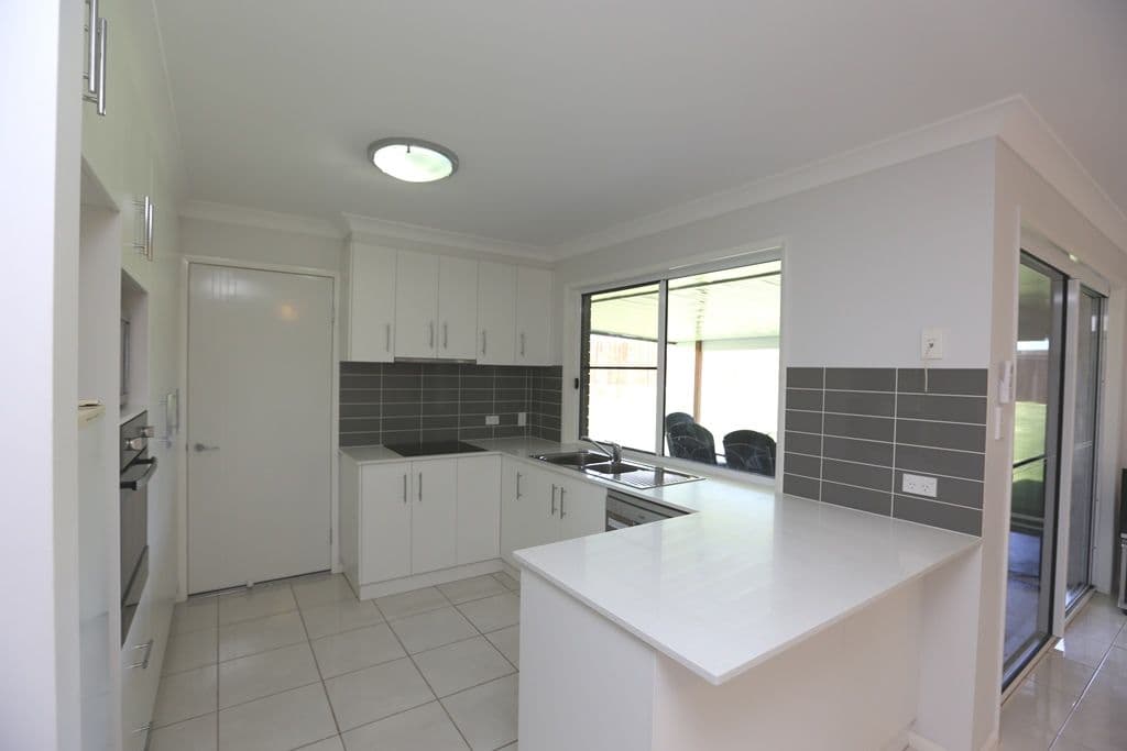 45 Bennett Street, KLEINTON QLD 4352, Kleinton - Thumbnail 3