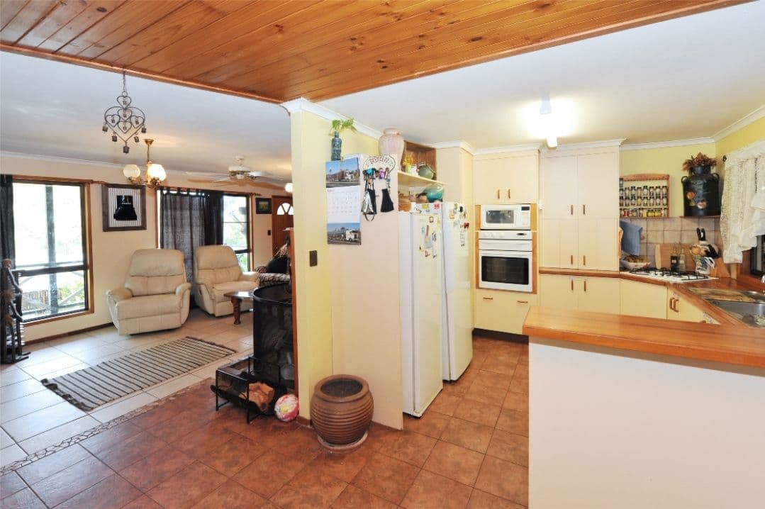 11 Hillview Crescent, GOWRIE JUNCTION QLD 4352, Gowrie Junction - Thumbnail 3