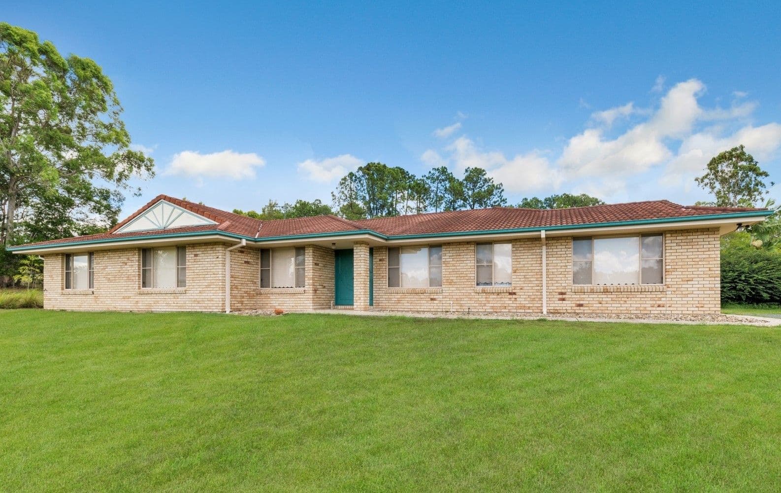 2 Montanus Drive, Woodford QLD 4514, Woodford - Thumbnail 2