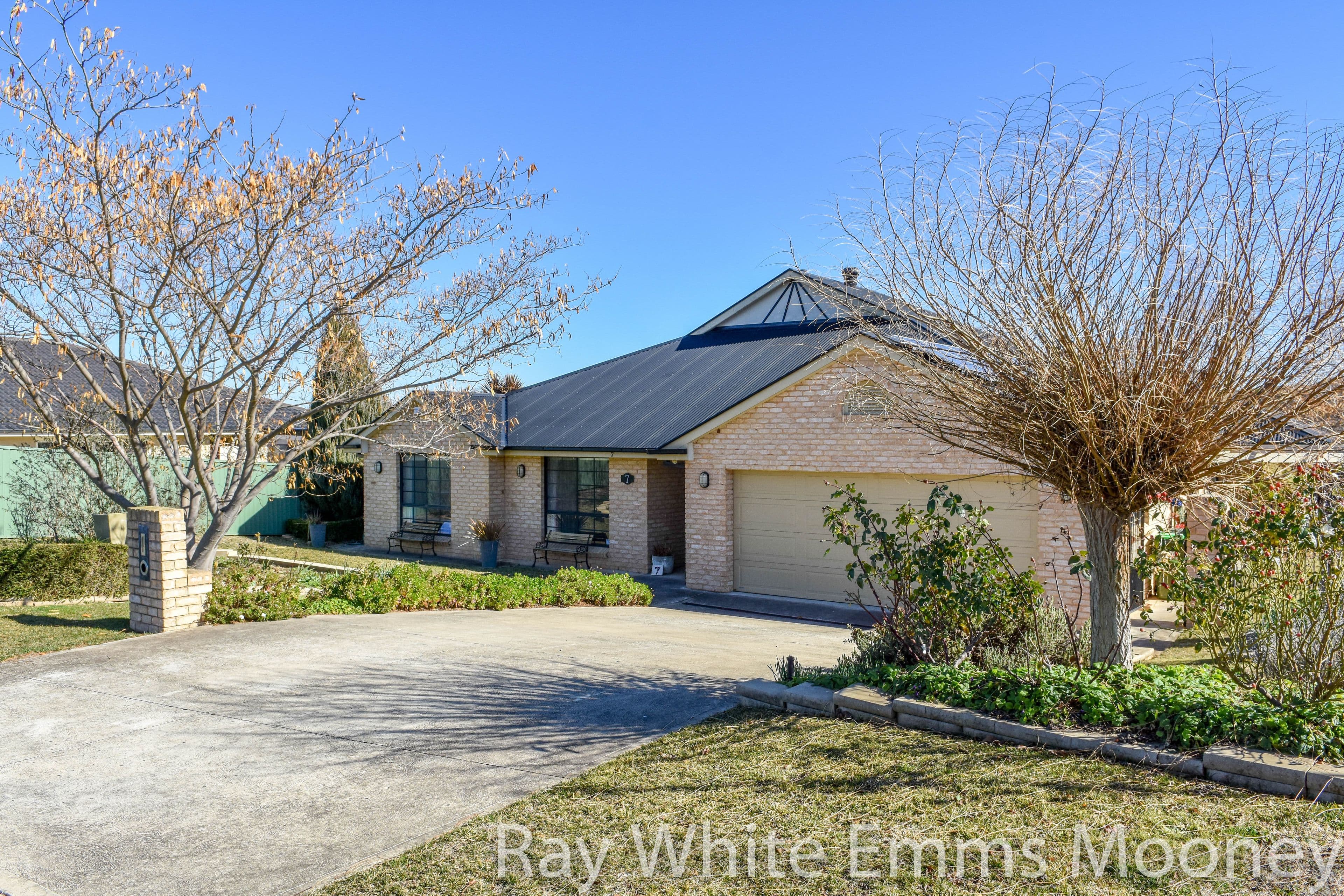 6 Palmer Way, Kelso - Thumbnail 2