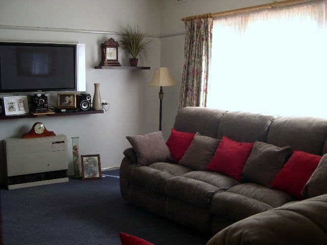 17 Queen Street, ROCHESTER VIC 3561, Rochester - Thumbnail 2